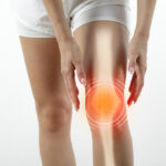 graphic with knee ligament pain